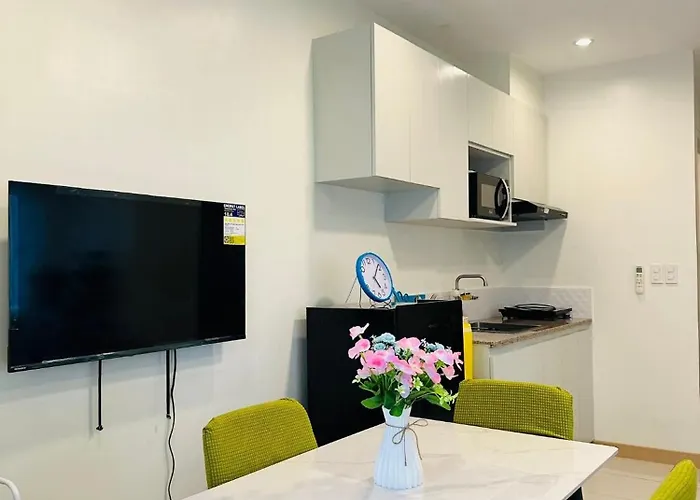 Apartment One Bedroom With View *